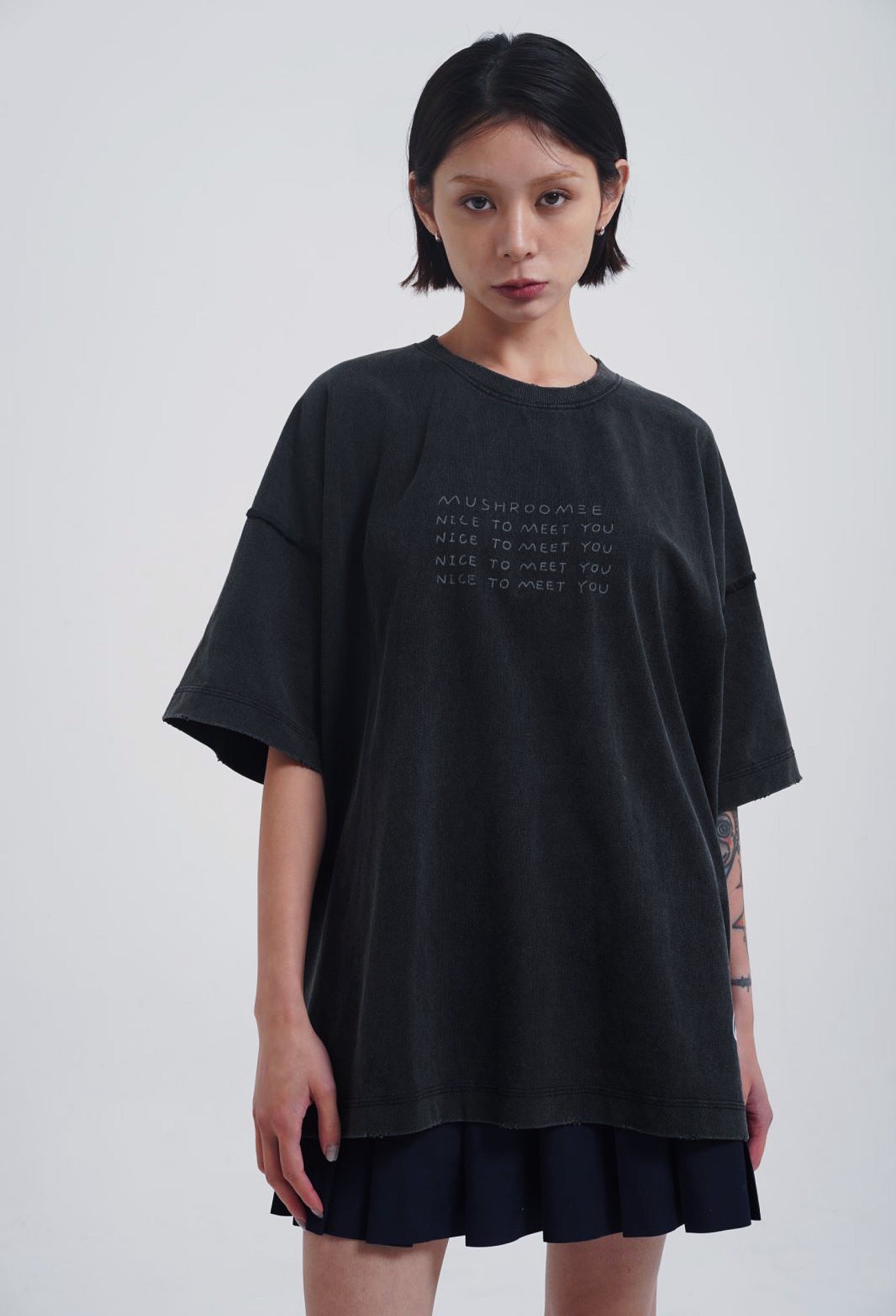 'NICE TO MEET YOU' BLACK TEE