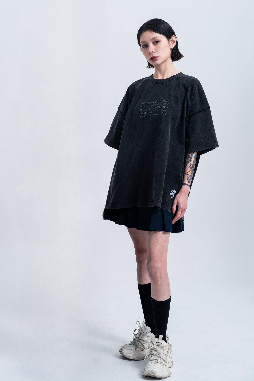 'NICE TO MEET YOU' BLACK TEE