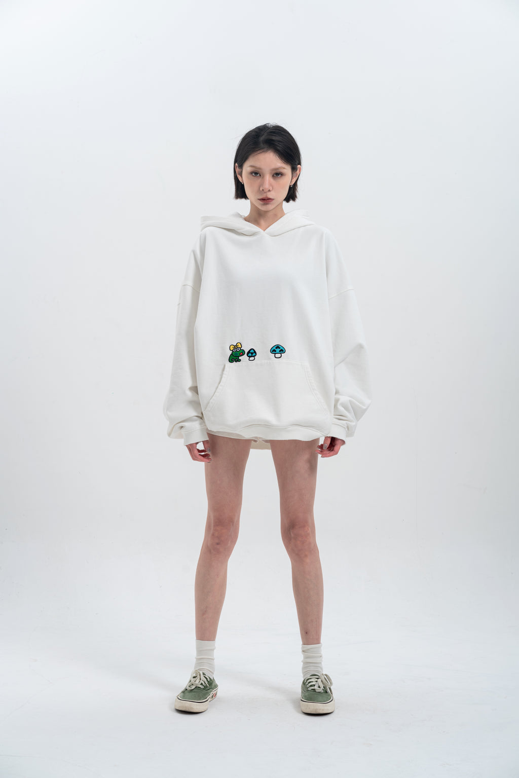 ‘MUSHROOM PICKING’ HOODIE IN WHITE