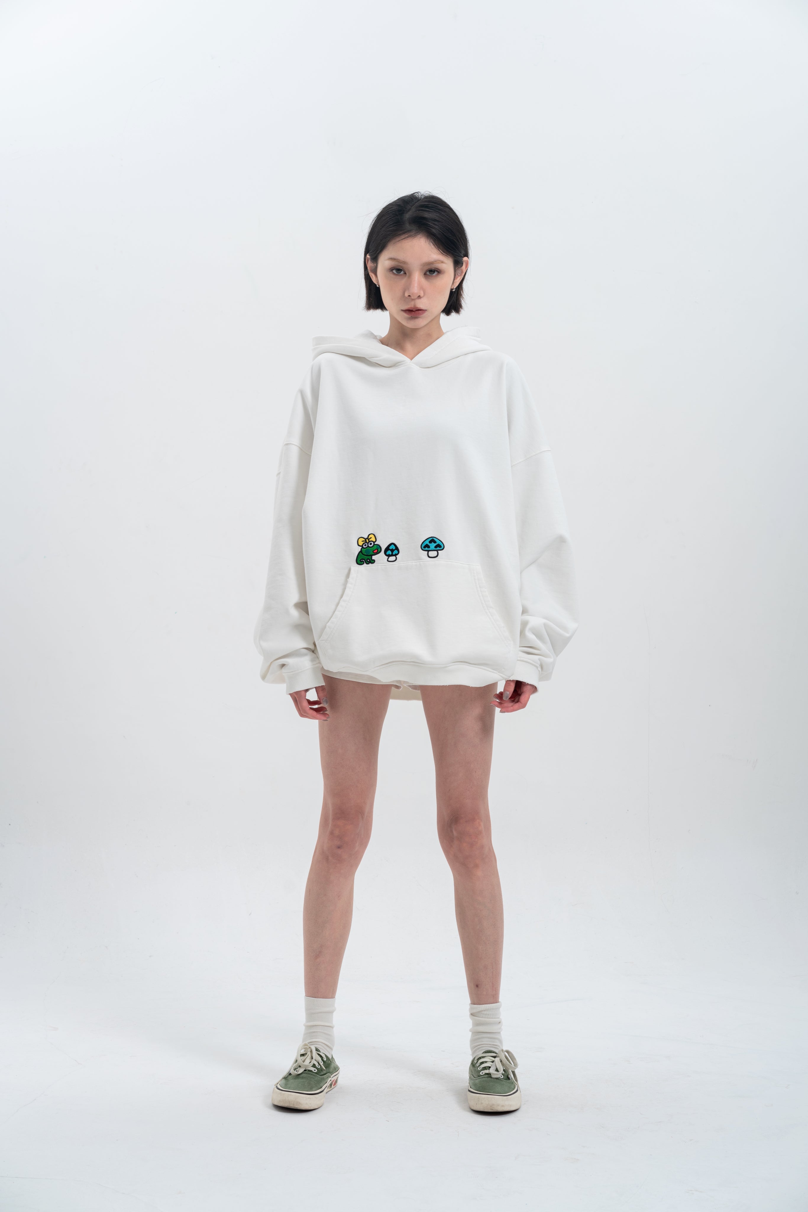 ‘MUSHROOM PICKING’ HOODIE IN WHITE
